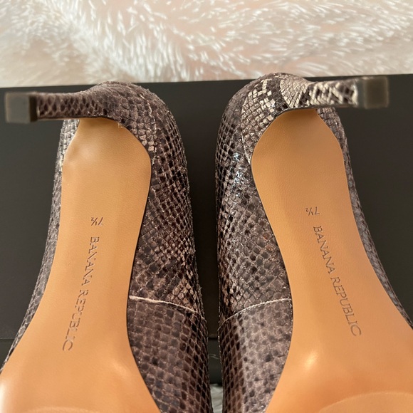 Banana Republic Madison-Nove Pumps - NWT - Picture 12 of 16